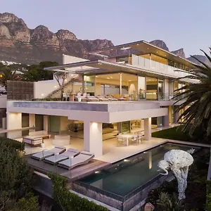 Villa 008, Le Cap